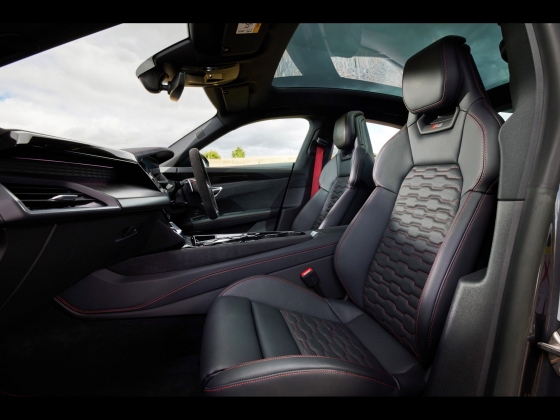 Audi RS e-tron GT [2023] 005