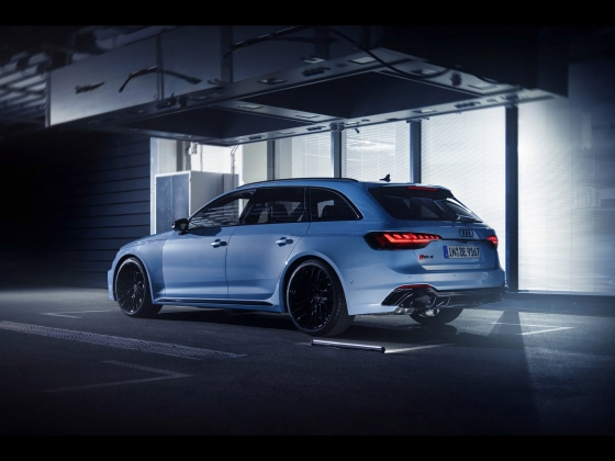 Audi RS 4 Avant [2022] 003