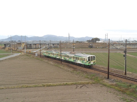 oth-train-1100.jpg