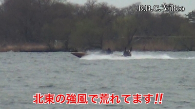北東の強風で荒れ模様の琵琶湖!! 北へ向かってるボートはどこへ行くんでしょう!? #今日の琵琶湖（YouTubeムービー 23/03/17）