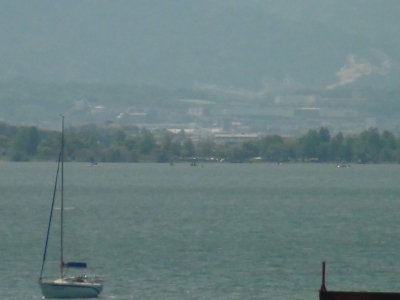 強風のGW4日目。琵琶湖南湖下物沖は賑やかです（5月2日10時30分頃）