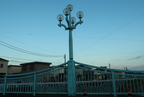 神奈川県大和市　橋と街灯