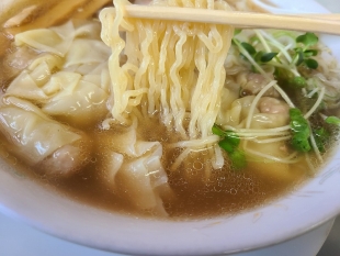 横浜軒　ワンタンメン　麺スープ
