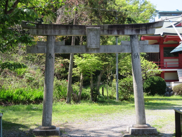 永山諏訪神社の鳥居１
