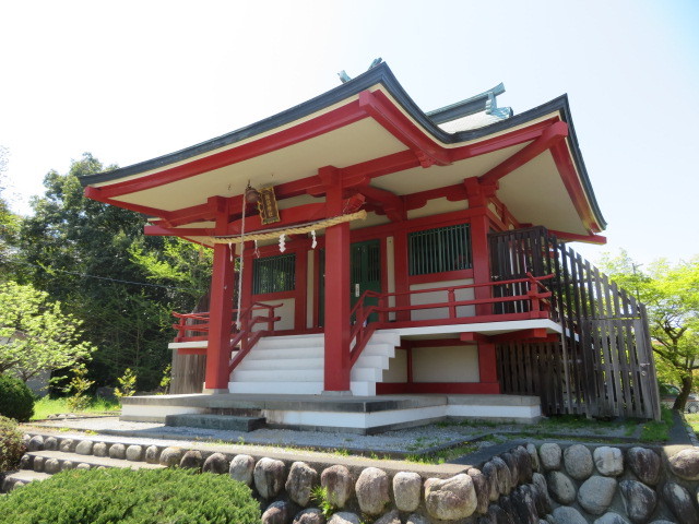 永山諏訪神社の社殿６