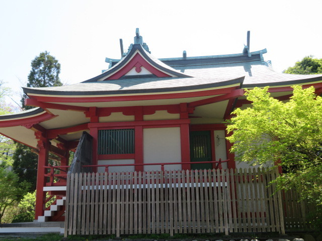 永山諏訪神社の社殿８