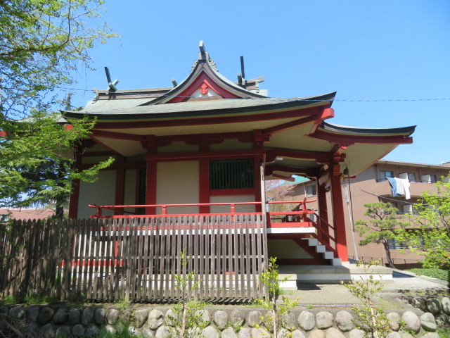 永山諏訪神社の社殿９