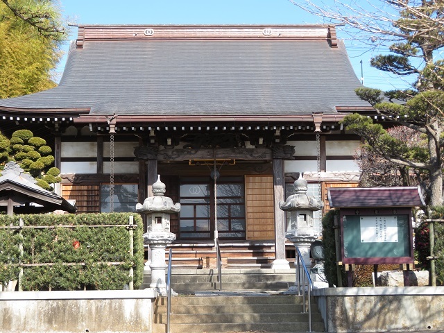 長泉寺の本堂３