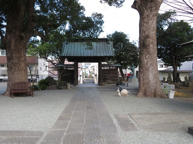常光寺の境内１