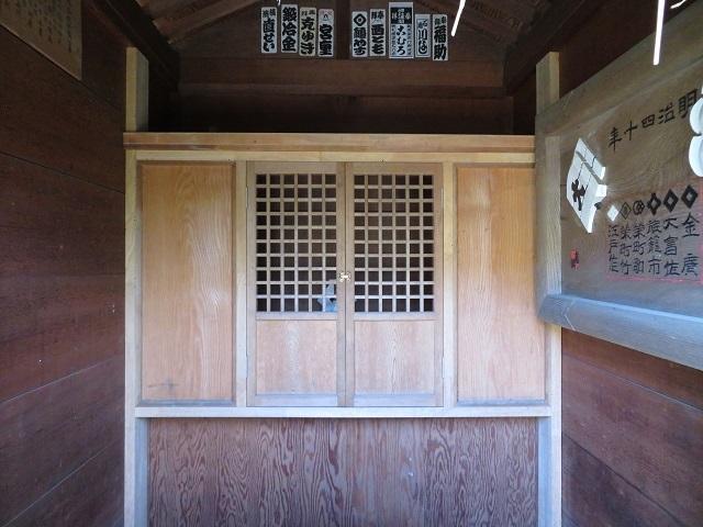 大鋸諏訪神社の太子堂３
