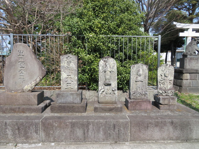 柄沢神社の石仏群７
