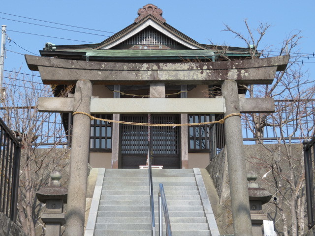 渡内日枝神社の鳥居１