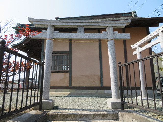 渡内日枝神社の鳥居２