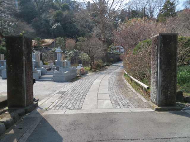 貞宗寺の参道